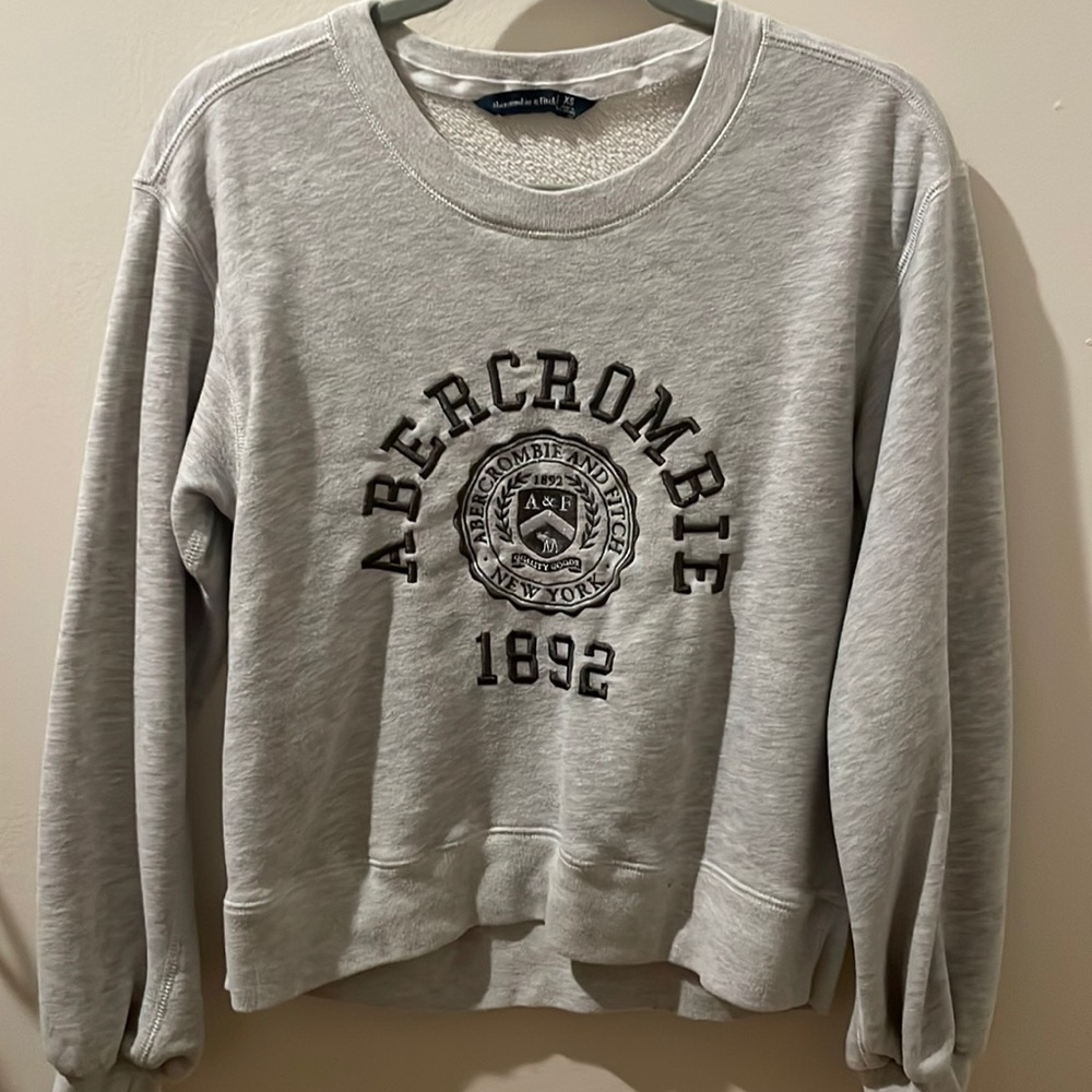 Abercrombie and Fitch cropped sweatshirt